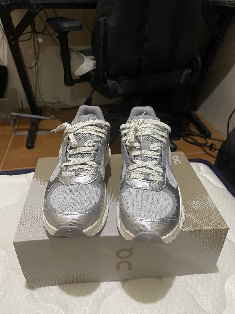 On Cloudtilt Arc Alloy Ivory Men US 10 (Category: Sneakers) located in Caloocan City. Submitted by deocampoer61300 (Listing ID 1468478926, Image 2). Description: - Model: On Cloudtilt Arc Alloy / Ivory - Size: Men's US 10 / EU 44 / UK 9.5 - Condition: Brand new, unworn BELOW SRP! Negotiable - Inclusions: Original box and cardboard shoe inserts.