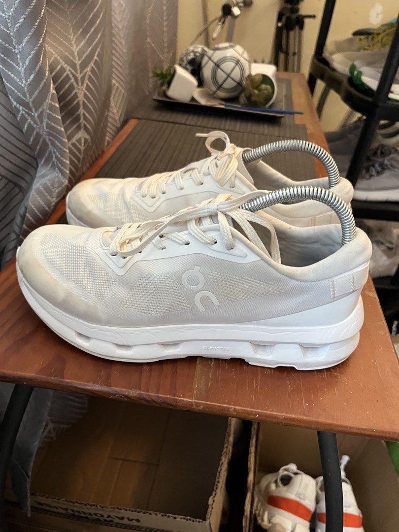 On Cloudzone white (Category: Sneakers) located in Las Pinas. Submitted by deepsouthe (Listing ID 1468344086, Image 2). Description: On Cloudzone white M7.5, W8.5-9, 7uk, 40.5eu, 25.5cm VG condition, no box Legit pair Php4,299 plus sf Las Pinas area .
