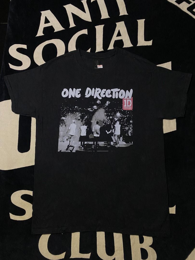 One direction shirt (Category: Tshirts & Polo Shirts ) located in Las Pinas. Submitted by all_details_posted (Listing ID 1468431453, Image 1). Description: need soft wash only.