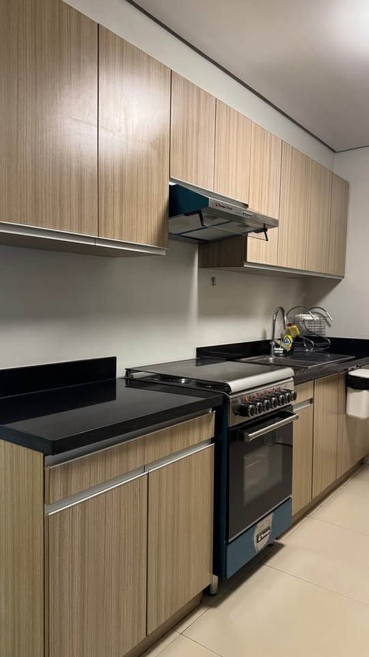 One Maridien 2BR for RENT (Category: Apartments & Condos) located in Makati City. Submitted by lemontreerealestateinc. (Listing ID 1468326510, Image 3). Description: FOR RENT One Maridien Bonifacio Global City, Taguig Furnished 2-bedroom condominium unit for rent at One Maridien with a 98 sqm floor area and 1 Parking Slot. This Furnished condo in BGC offers a comfortable and convenient lifestyle in a prime location near offices, shopping malls, r