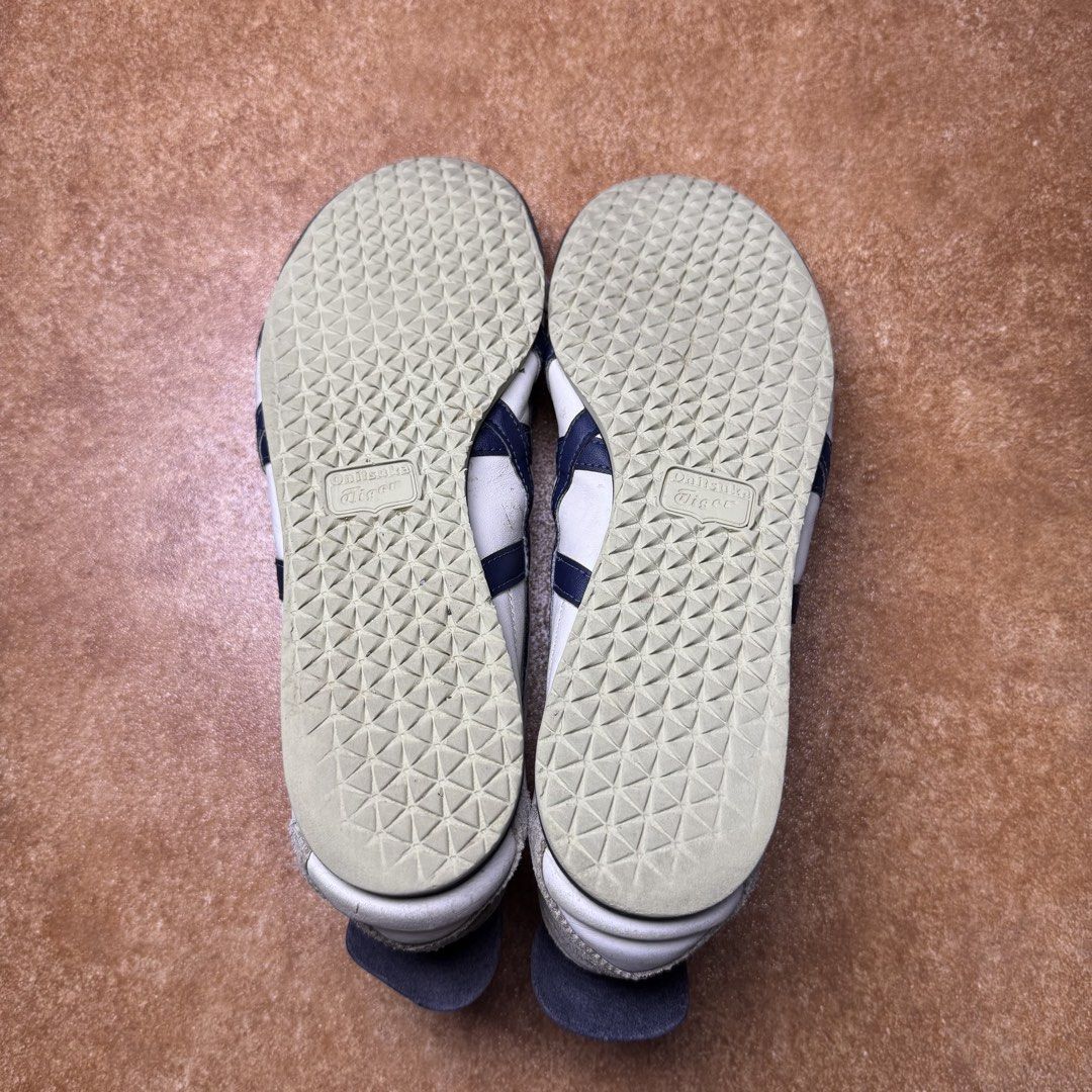 ONITSUKA TIGER (Category: Sneakers) located in Panabo. Submitted by shoerarefinds (Listing ID 1468346757, Image 2). Description: Onits “peacoat” (3) SIZE: CM 27 / 42.5 / US 9 Excellent Condition, minimal scratches and heel drag LOCATION: PANABO CITY, DAVAO DEL NORTE, 8105 2300 FREESHIPPING .