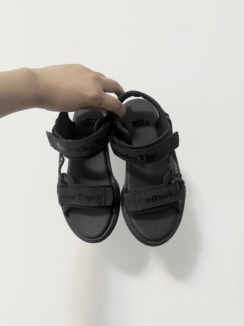 Onitsuka Tiger Ohbori Strap Sandals (Category: Flats & Sandals) located in Manila. Submitted by ilabdanica (Listing ID 1468305518, Image 2). Description: Onitsuka Tige Ohbori Strap Black, Size 220cm/US 4 Japan-Bought *Used Once 💗Selling for *Php 6,500.00* ONLY (SRP is around 8.5k-9k in PH store) RFS: maliit sakin 🥲 (bought this again cause super comfy! I have the same size in different color pero japan's sizing seems smaller) .