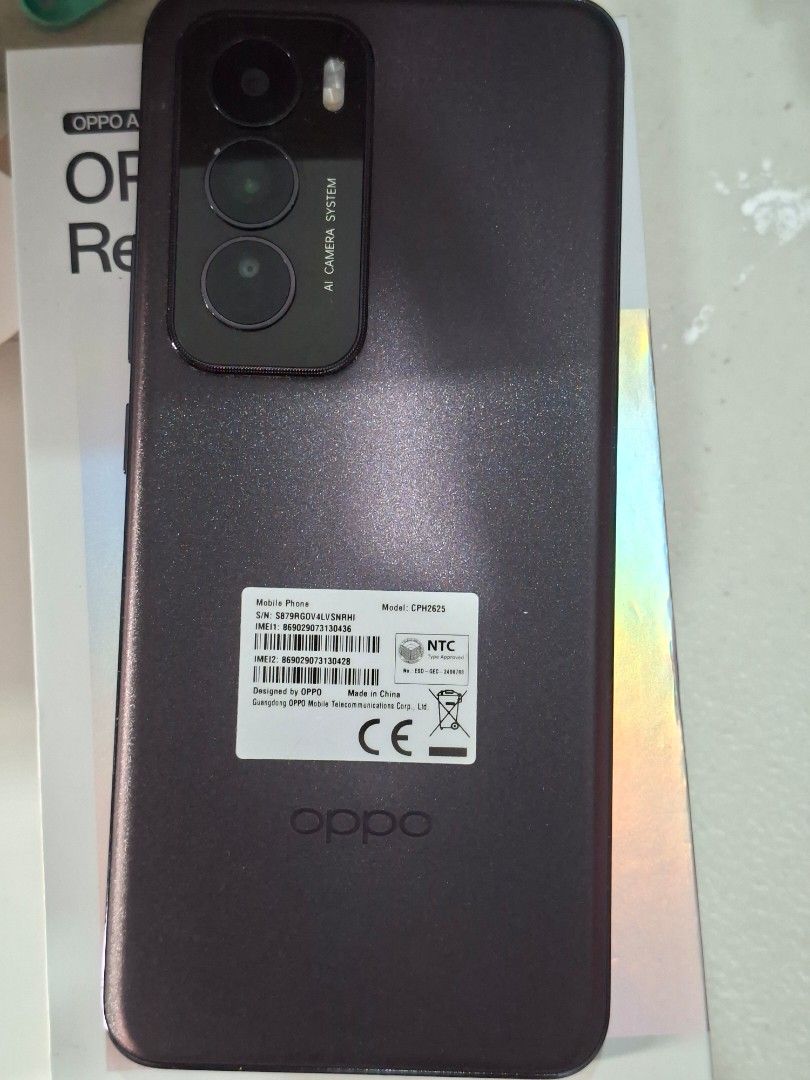 Oppo Reno 12 5g (Category: OPPO) located in San Pablo. Submitted by ninojr (Listing ID 1468359064, Image 3). Description: for sale oppo reno 12 5g, first owner, complete, unused vooc superfast charger, 2 cases, with box and manuals, openline dualsim, Ai camera and phone, curved screen.