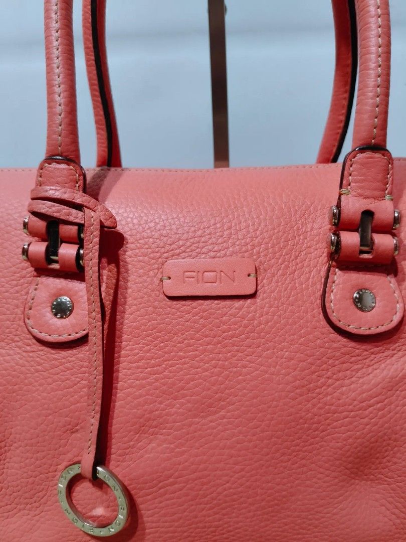 Original FION Bag (Category: Shoulder Bags) located in Cabuyao City. Submitted by secondhand.shop.ph (Listing ID 1468430333, Image 2). Description: Sale❗️Sale❗️Sale❗️ ₱ 1,699 Original Fion Like new condition FLAWLESS Medium Pure genuine leather 📌First to pay!.