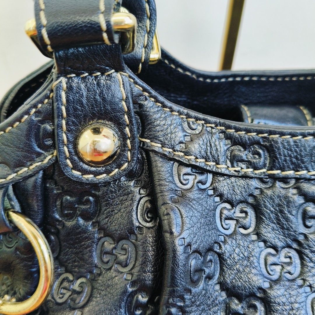 Original Gucci SUKEY monogram in black (Category: Luxury Bags & Wallets) located in Mexico. Submitted by indaymurayta888 (Listing ID 1468427517, Image 3). Description: 100% ORIGINAL / AUTHENTIC Money back Guarantee if proven Fake!! 💯Japan Preloved ✅Excellent Condition 🍀 Rank A -9/10 ✅ With Original Dustbag ✅Shipping Nationwide/ International 📌For Order and Inquirers Please Message Us Directly 📱09649977820 📌Kindly check the photos bellow upon
