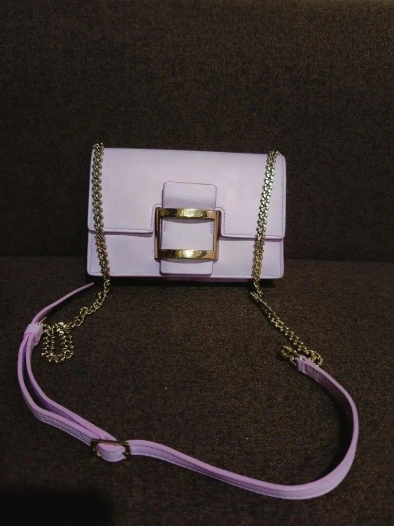 Original Roger Vivier (Category: Shoulder Bags) located in Cabuyao City. Submitted by secondhand.shop.ph (Listing ID 1468428213, Image 1). Description: Sale❗️Sale❗️Sale❗️ Original Roger Vivier Almost new Lavender gold hardwares small Pure genuine leather 📌First to pay!.