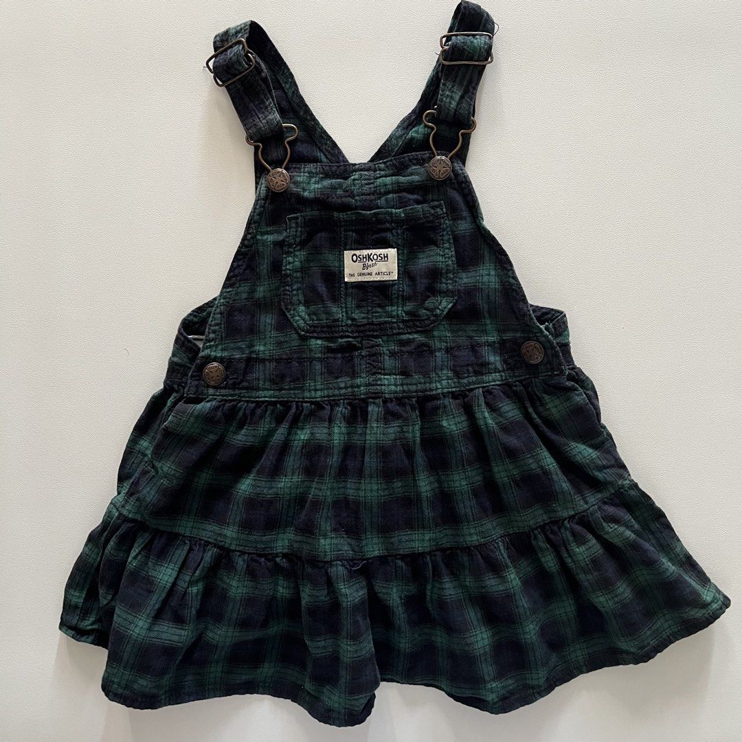 Oshkosh Green Plain Jumper (Category: Babies & Kids Fashion) located in Pasay City. Submitted by littlebebekidsstuff (Listing ID 1468312473, Image 1). Description: Size: 3T Perfect this Christmas 💝.