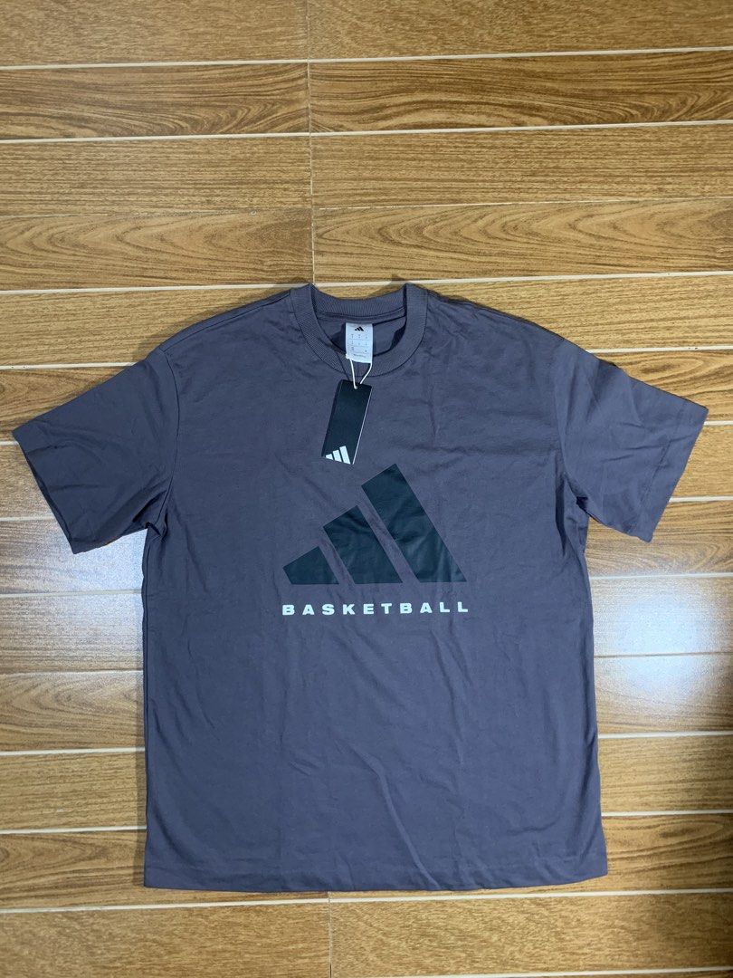 Oversize T-shirt (Category: Tshirts & Polo Shirts ) located in Caloocan City. Submitted by ashg_0630 (Listing ID 1468325970, Image 1). Description: BRAND NEW WITH TAGS: Adidas Basketball Oversized Tee (Imported from London) - Size S Price: ₱1,800 (Bought in London | Local Mall Price: ₱2,300) Condition: 10/10 BRAND NEW WITH TAGS (BNWT). Never worn, only fitted (too oversized for me). Details & Specs: Brand: Adidas Basketball (Style Code: JC7834) S