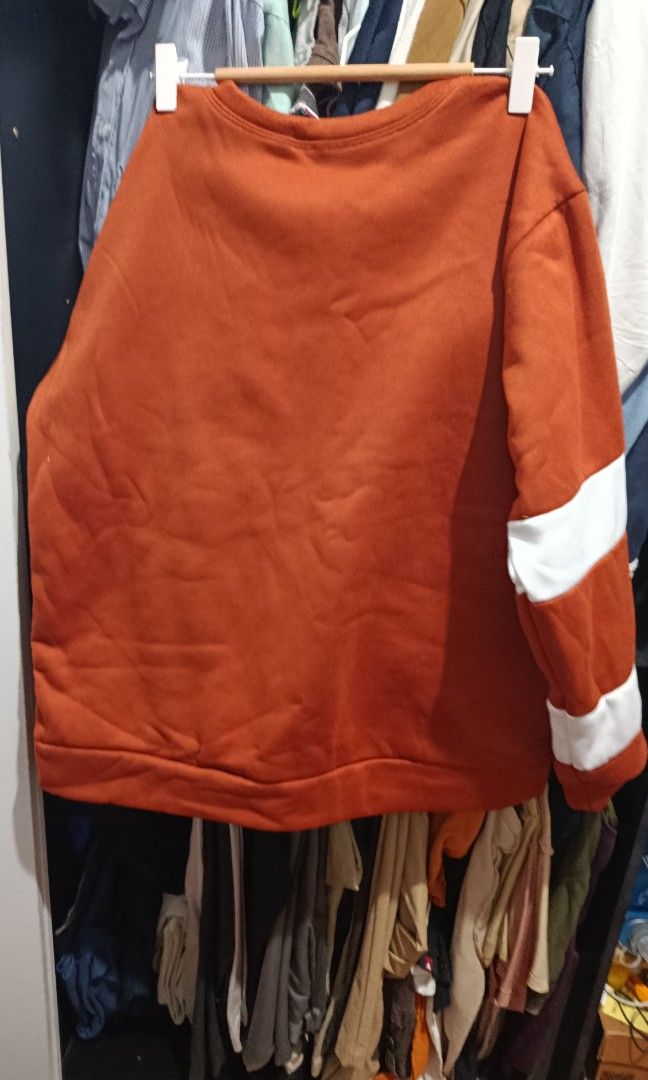 Oxygen sweatshirt (Category: Hoodies) located in Jaen. Submitted by vinzyrus217291 (Listing ID 1468498050, Image 2). Description: .