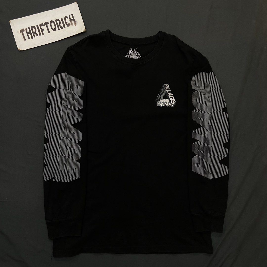 PALACE BLACK SWEATSHIRT (Category: Hoodies) located in Manila. Submitted by ivan_carbungco (Listing ID 1468455348, Image 1). Description: PALACE BLACK SWEAT SHIRT 21.5 by 31 GOOD CONDITION NEED WASH COMPLETE TAGS ₱1k CLAIM.