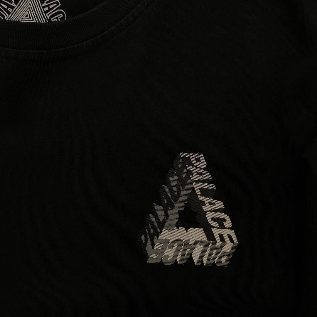 PALACE BLACK SWEATSHIRT (Category: Hoodies) located in Manila. Submitted by ivan_carbungco (Listing ID 1468455348, Image 3). Description: PALACE BLACK SWEAT SHIRT 21.5 by 31 GOOD CONDITION NEED WASH COMPLETE TAGS ₱1k CLAIM.