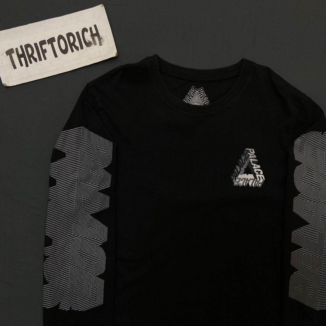 PALACE BLACK SWEATSHIRT (Category: Hoodies) located in Manila. Submitted by ivan_carbungco (Listing ID 1468455348, Image 2). Description: PALACE BLACK SWEAT SHIRT 21.5 by 31 GOOD CONDITION NEED WASH COMPLETE TAGS ₱1k CLAIM.