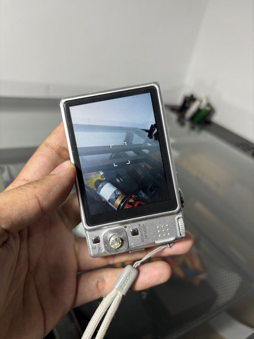 PANASONIC LUMIX DMC-FX55 DIGICAM (Category: Cameras) located in Calamba. Submitted by absentmindeadz (Listing ID 1468472651, Image 2). Description: PANASONIC LUMIX DMC-FX55 DIGITAL CAMERA * Sensor: 8.1-megapixel CCD sensor * Lens: Leica DC Vario-Elmarit 3.6x wide-angle optical zoom (28–100mm equivalent) with f/2.8 max aperture * Image Stabilization: MEGA O.I.S. * Display: Large 3-inch LCD screen with Intelligent LCD backlighting boost * ISO Range