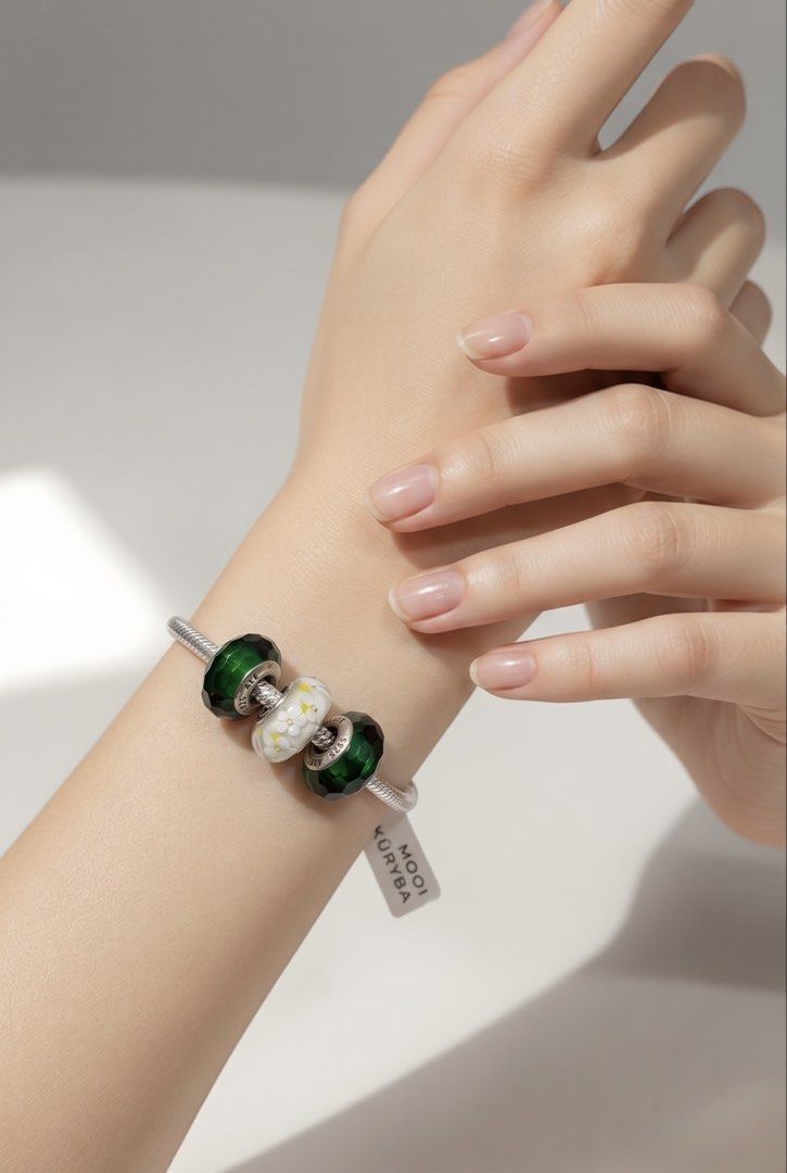 Pandora Bracelet (S1) (Category: Bracelets) located in Baguio. Submitted by mooi.kuryba (Listing ID 1468461648, Image 1). Description: PANDORA Moments Sparkling Crown O Snake Chain Bracelet✨ PRELOVED - lightly used ⚡️ Comes with: 1 Pandora Field of Daisies Murano Glass Charm 🌼 2 Green Murano Glass Charm 🟢 (All Original Pandora ALE S925) 16 CM | 1 set only @5,550 PHP This timeless piece adds a touch of sparkle and elegance to any outfit! 🌟 Mess