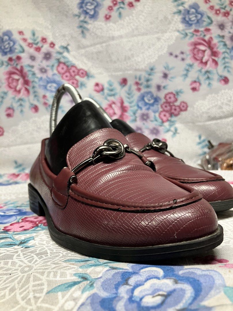 PAYLESS STEP ONE WALK WOMEN GENESIS LOAFER (Category: Flats & Sandals) located in General Mariano Alvarez. Submitted by adonid (Listing ID 1468342714, Image 2). Description: PAYLESS STEP ONE WALK WOMEN GENESIS LOAFER GOOD CONDITION NORMAL SIGN OF USAGE ONLY SIZE 6 WOMEN.