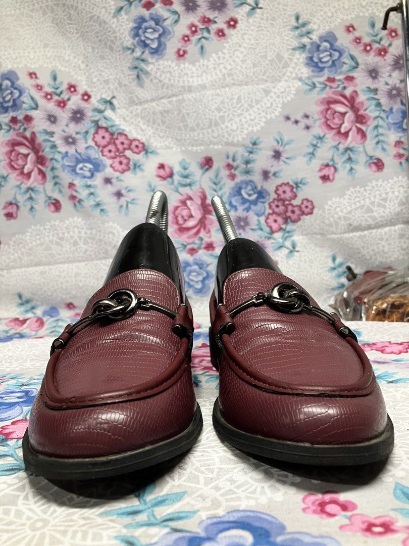 PAYLESS STEP ONE WALK WOMEN GENESIS LOAFER (Category: Flats & Sandals) located in General Mariano Alvarez. Submitted by adonid (Listing ID 1468342714, Image 3). Description: PAYLESS STEP ONE WALK WOMEN GENESIS LOAFER GOOD CONDITION NORMAL SIGN OF USAGE ONLY SIZE 6 WOMEN.