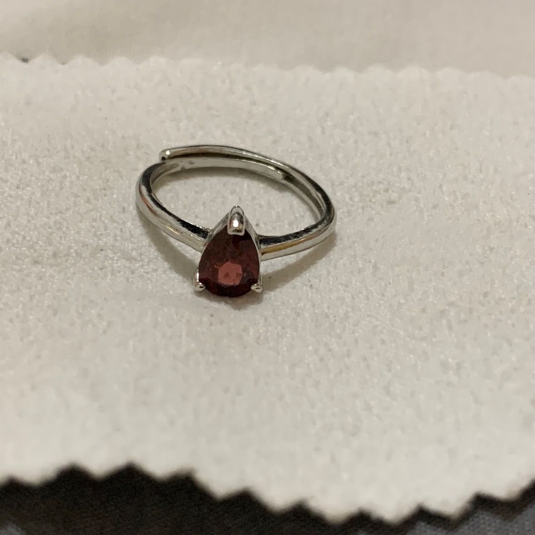 Pear-Shaped Red Garnet Adjustable Ring (Category: Rings) located in Quezon City. Submitted by itscxyy (Listing ID 1468341789, Image 3). Description: - Not S925 - Adjustable open band design ensures a comfortable fit for most fingers - Perfect statement piece for any occasion.