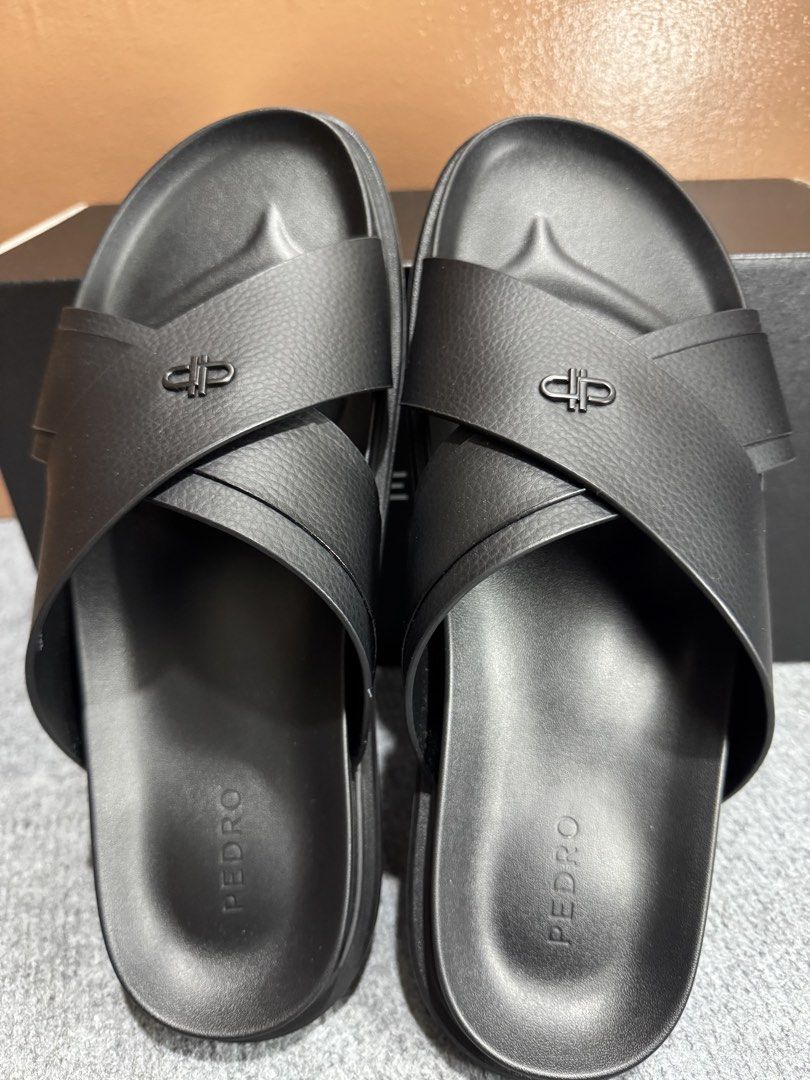 Pedro Slipper (Category: Slippers & Slides) located in Quezon City. Submitted by aldrinabana (Listing ID 1468293862, Image 2). Description: Pedro Slipper Original with Orig Receipt Bought from SM Moa Meet-ups can be possible.