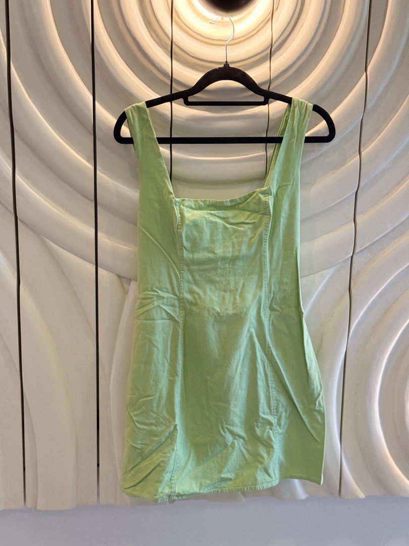 Perfect Stranger Green Square Neck Mini Dress Size 6 (Category: Dresses) located in Angeles City. Submitted by adeclutters__ (Listing ID 1468340941, Image 1). Description: - Brand: Perfect Stranger - Size: AU/US 6 - Color: Bright green - Style: Mini dress with square neckline, thick straps, and structured front panels - Closure: Back zipper - Fabric: Slightly textured - Condition: Worn a couple of times, clean and well-maintained - Perfect for: S