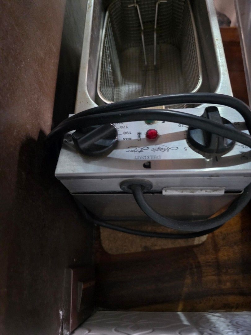 Philcraft 3L Deep Fryer (Category: Fryers) located in Manila. Submitted by bunbun2026 (Listing ID 1468499349, Image 3). Description: For Pickup Only Tanauan Batangas.