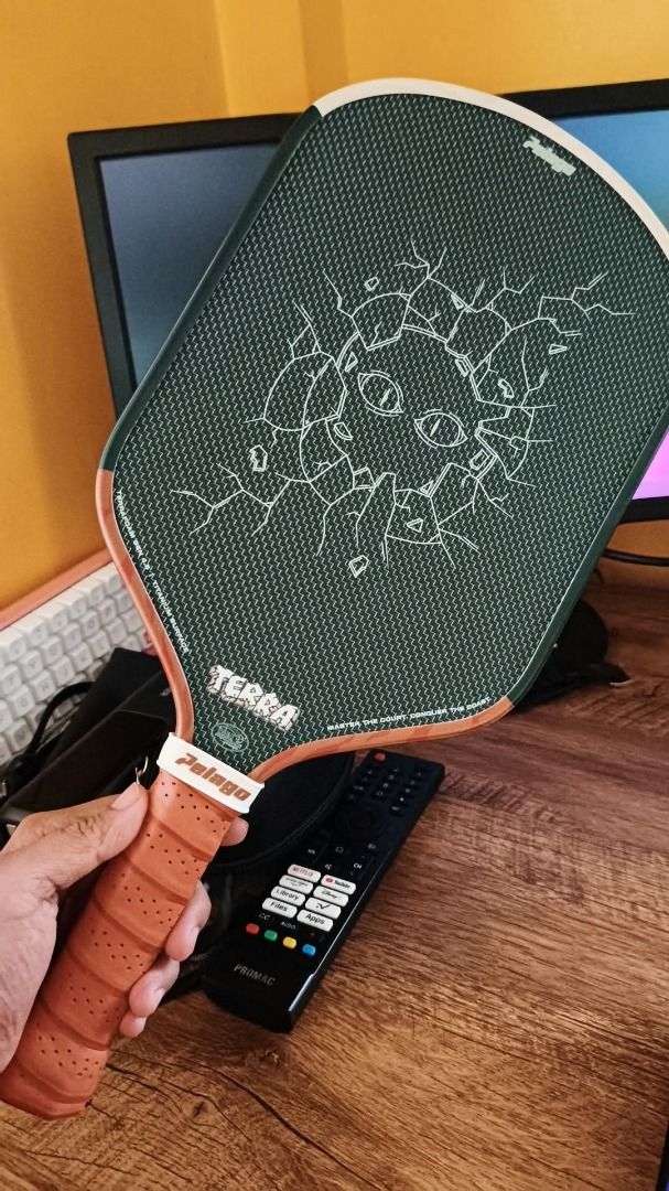 Pickleball Paddles (As Bundle) (Category: Racket and Ball Sports) located in Manila. Submitted by pmzabala1017054 (Listing ID 1468472384, Image 2). Description: Paddle 1: Brand: Vatic Pro Model: V-Sol Pro Flash Core: 16mm foam core Paddle 2: Brand: Pelago Model: Terra classic 16mm Core: Foam core *Both w/ PPF edge guard since day 1 *RFS: Extra paddles.