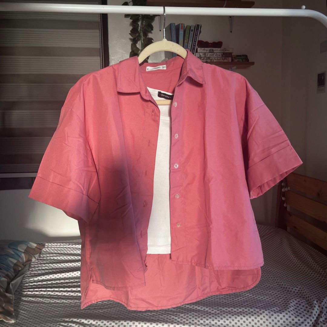 Pink Button-Up Short Sleeve Top (Category: Shirts) located in Legazpi City. Submitted by hushedcry (Listing ID 1468463270, Image 2). Description: — no flaws, almost bnew used once only 💓 — inner top not included — m on tag but fits up to L 💌 mop: gcash / bank transfer 📬 shipping via j&t express (sf c/o buyer) for inquiries, dont hesitate to send me a msg! 🩷.