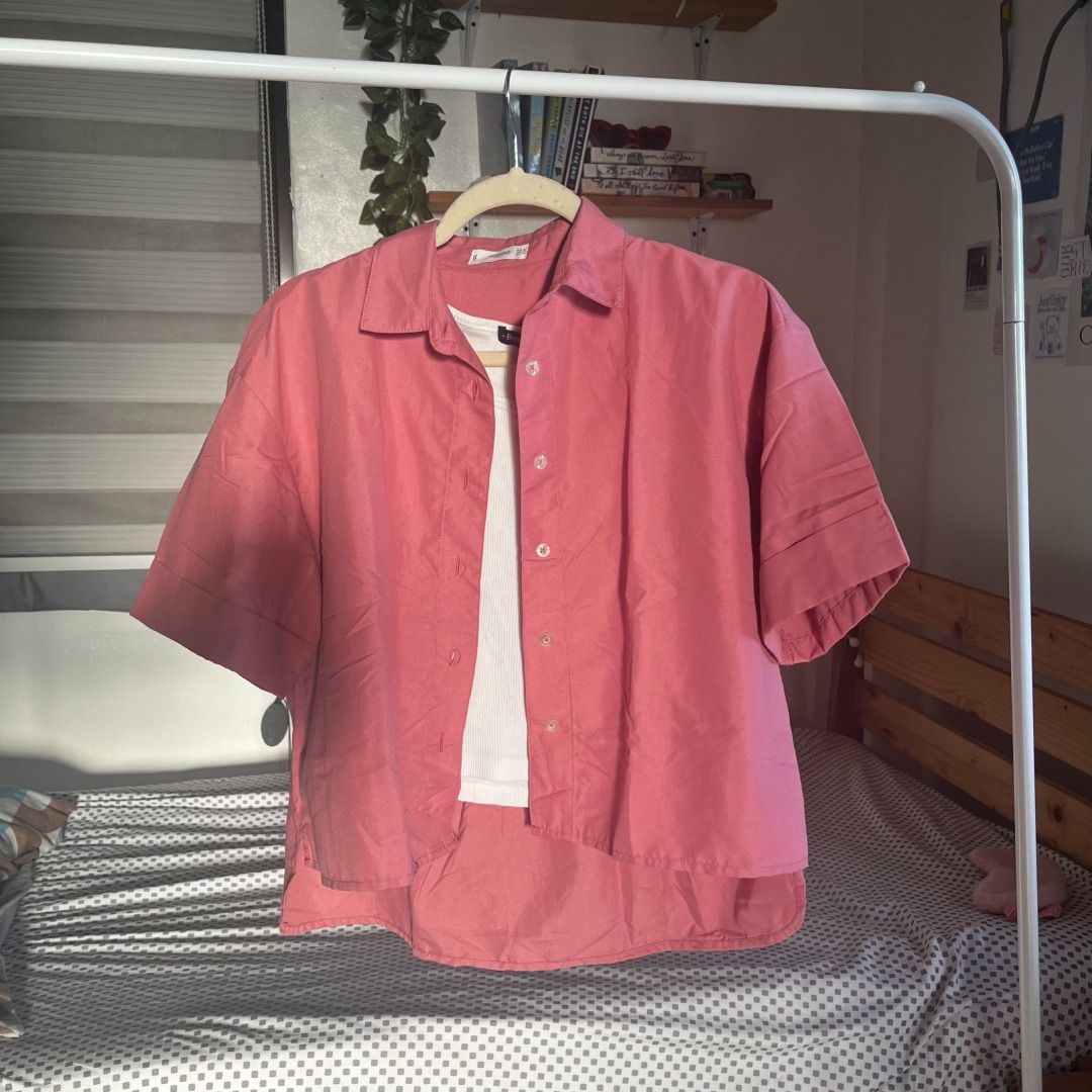Pink Button-Up Short Sleeve Top (Category: Shirts) located in Legazpi City. Submitted by hushedcry (Listing ID 1468463270, Image 1). Description: — no flaws, almost bnew used once only 💓 — inner top not included — m on tag but fits up to L 💌 mop: gcash / bank transfer 📬 shipping via j&t express (sf c/o buyer) for inquiries, dont hesitate to send me a msg! 🩷.