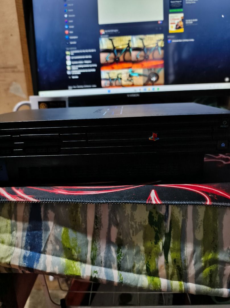 Pkaystation 2 Phat (Category: PlayStation) located in Caloocan City. Submitted by mightyshark.1ea66d (Listing ID 1468440673, Image 2). Description: Ps2 console No sign of repair Working 100% No issue .