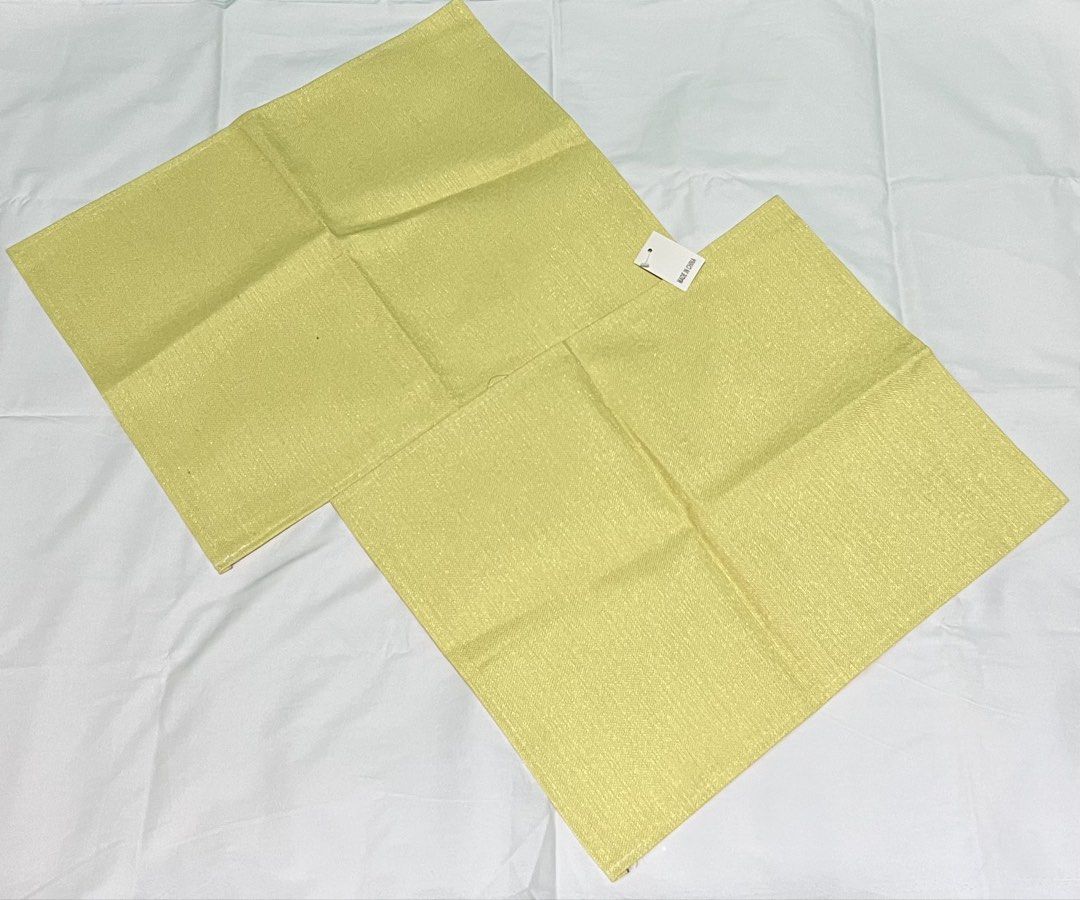 Placemat Table (Category: Table Linen & Textiles) located in Cebu City. Submitted by mifinity (Listing ID 1468409270, Image 1). Description: Brand New Placemat Table✨ A little detail that makes every meal feel special. The perfect place for everyday gatherings.🍽️💚 Happy Shopping🛍️.