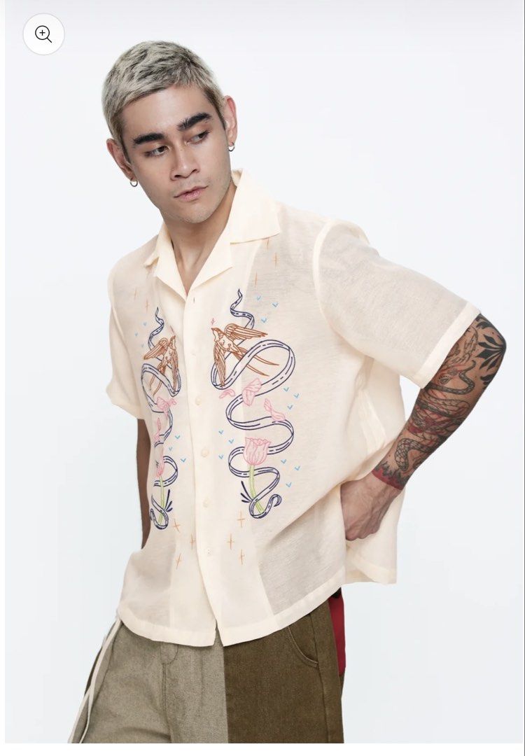 Plains & Prints x Randolf Joji (Category: Formal Shirts) located in Surallah. Submitted by fly_tin (Listing ID 1468358110, Image 1). Description: Medium. Bought online. Fitted once. RFS: does not fit me well. bought a size small.