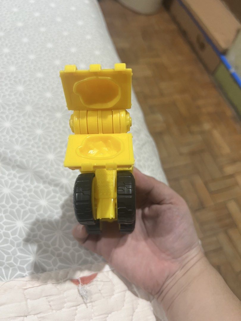 Playdoh Construction Toys (Category: Kids Toys) located in Paranaque City. Submitted by arianem031087 (Listing ID 1468400785, Image 3). Description: .