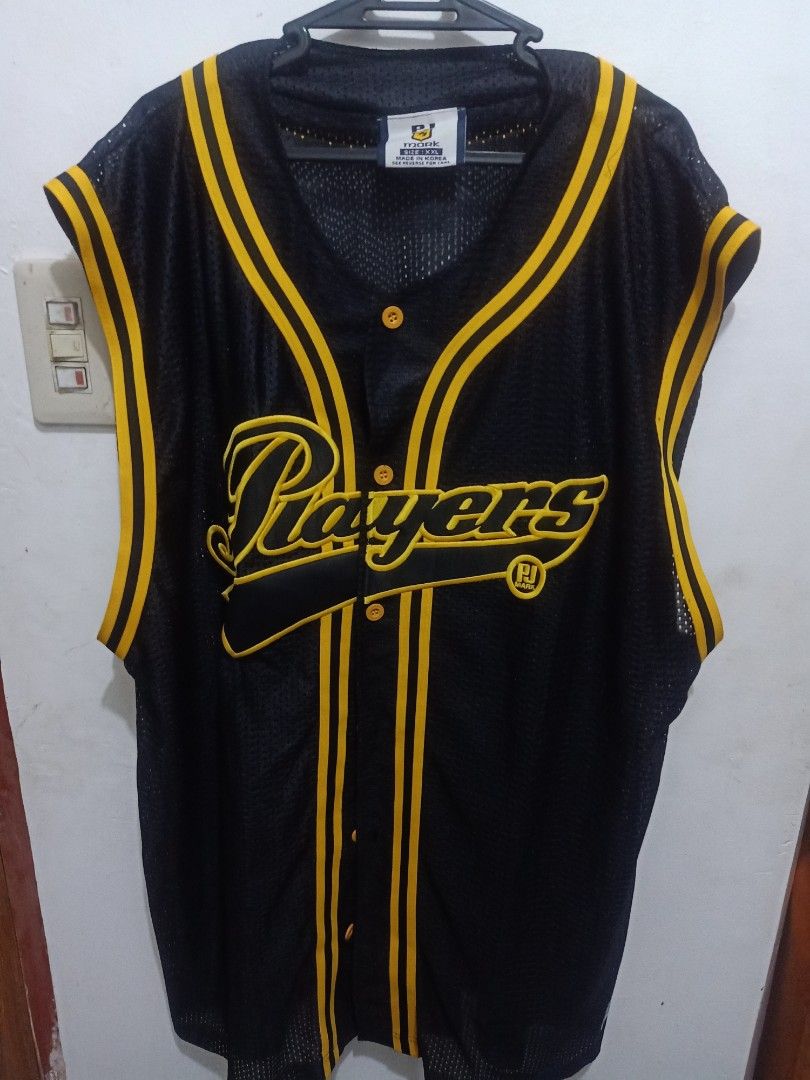 Players jersey (Category: Tshirts & Polo Shirts ) located in Las Pinas. Submitted by the_recycle_shop (Listing ID 1468417976, Image 1). Description: XXL 22x32 Good condition.