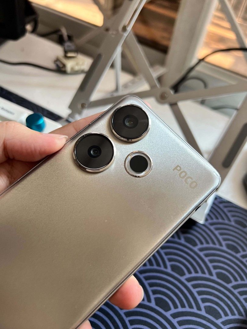 Poco F6 8/256 (Category: Xiaomi) located in Manila. Submitted by ruscarps (Listing ID 1468346955, Image 3). Description: Poco F6 5G 8/256 GB Titanium NOT RUSH All working No major issues dents only Comes with: Original 90w brick and cable Box and Papers Nilkin Case + Original Case Location: Dasma/Imus rfs: need cash/mag upgrade will not entertain lowballers at BNS.
