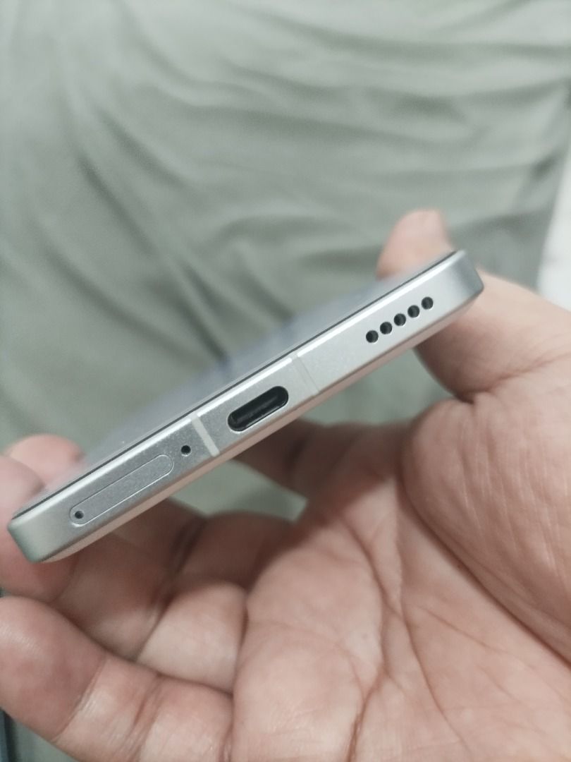 Poco f6 pro white 256gb unit only (Category: Android Others) located in Calamba. Submitted by alynsj (Listing ID 1468345489, Image 3). Description: No issue No repair Unit only Slightly used No dents Mert ups calamba Shipping via llamove or LBC .