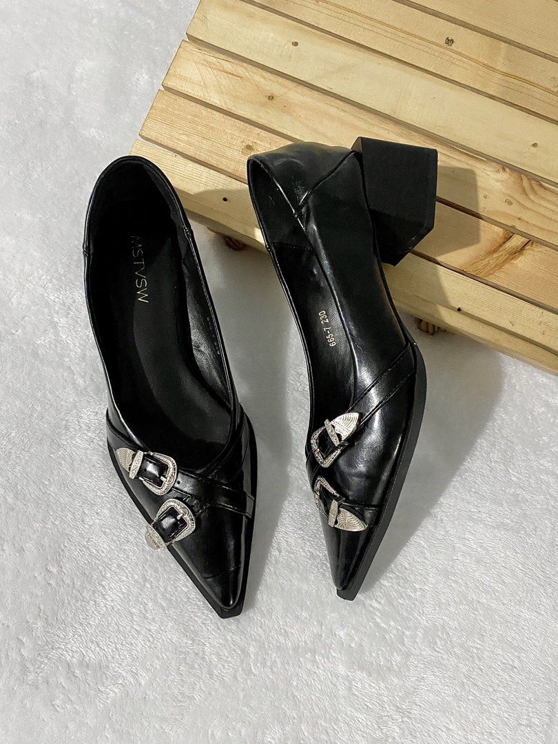 pointed block heels (Category: Heels) located in Bulacan. Submitted by parapapa (Listing ID 1468385286, Image 3). Description: 36 / 23cm heels 1.8”.