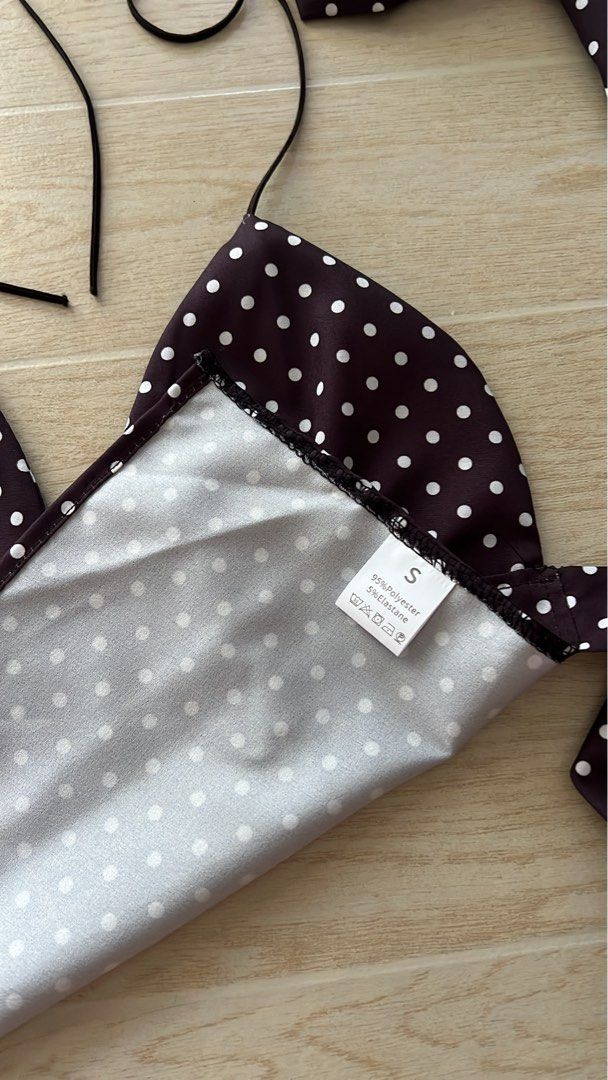 Polka Backless Top (Category: Sleeveless) located in Santa Rosa. Submitted by dailyjane (Listing ID 1468464664, Image 3). Description: Makapal tela What u see is what u get.