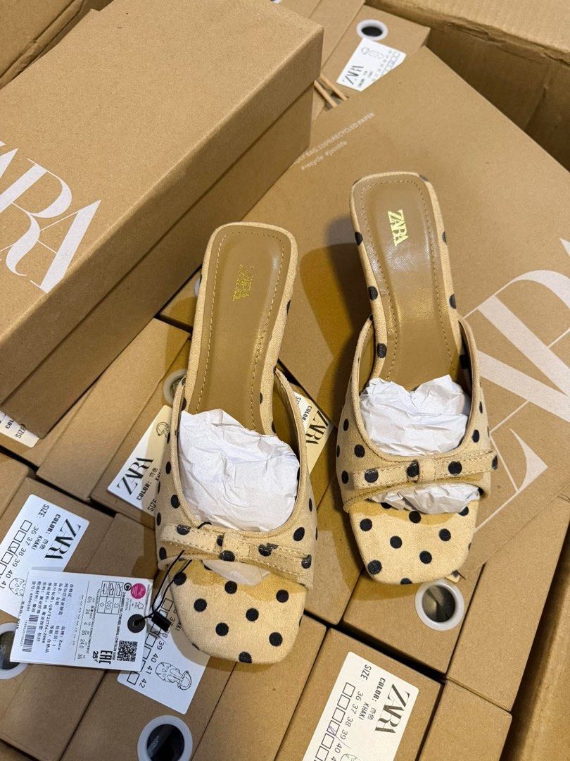 Polka Heels (Category: Heels) located in Manila. Submitted by aiman_sole5 (Listing ID 1468344169, Image 1). Description: THE COQUETTE SHOE TREND IS CALLING! 🎀 Polka dots, dainty bows, and a timeless silhouette — these heels are made for your prettiest OOTDs! 🤎✨ 9️⃣8️⃣5️⃣ - with box and paperbag Available size: 36. 37. 38. 39. 40 📍 Imus, Cavite - Lalamove available (same day delivery) - JNT shipping available.