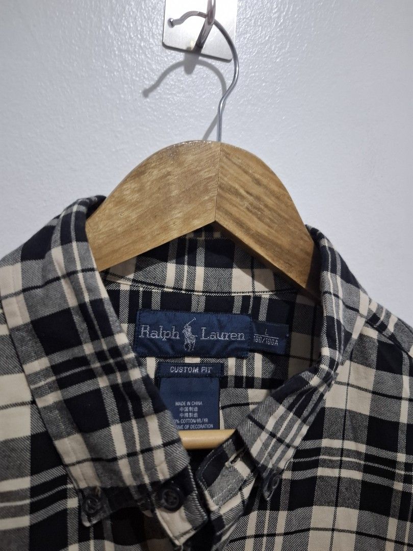 Polo RL size large (Category: Tshirts & Polo Shirts ) located in Tarlac. Submitted by christopher.24 (Listing ID 1468316917, Image 3). Description: excellent condition legit.