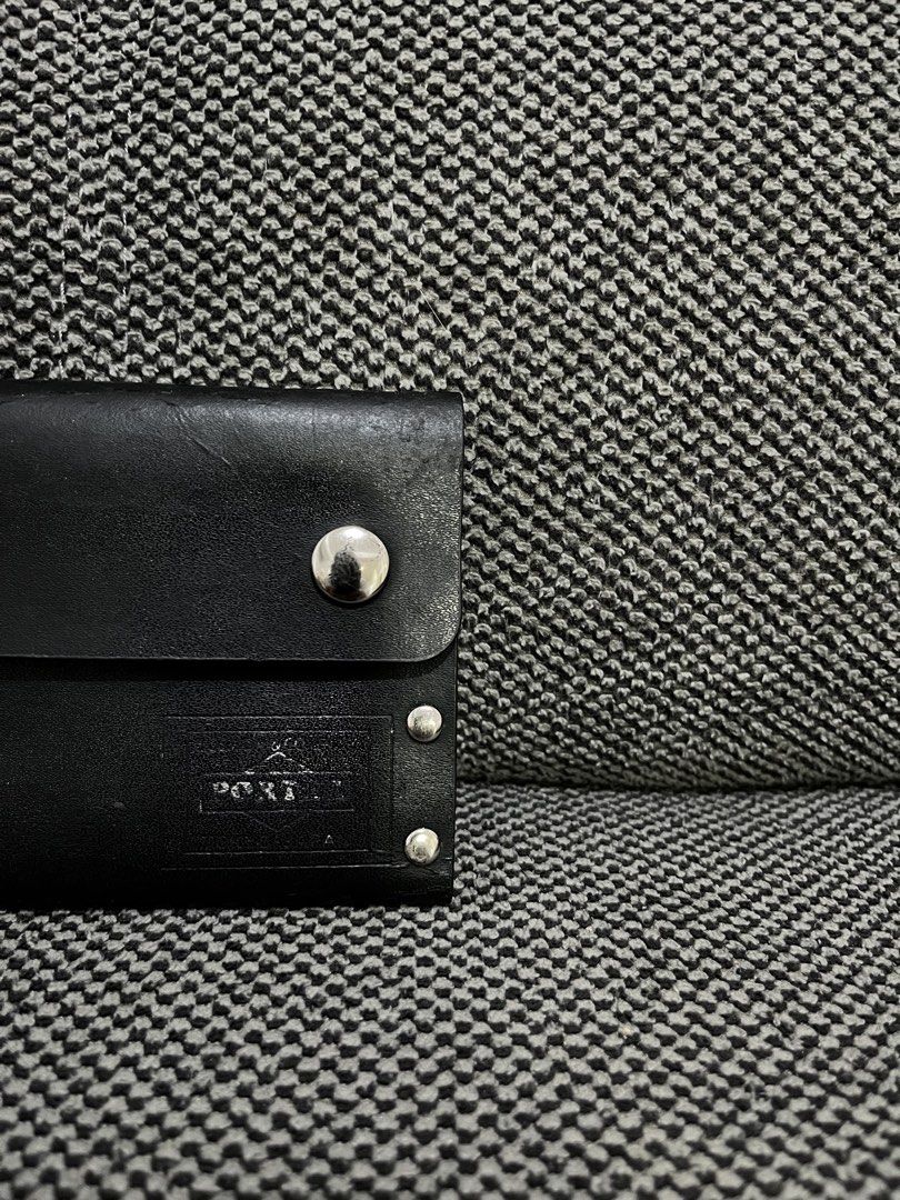 Porter Leather Card Holder (Category: Wallets & Card Holders) located in Baguio. Submitted by whatthestore (Listing ID 1468458706, Image 2). Description: .