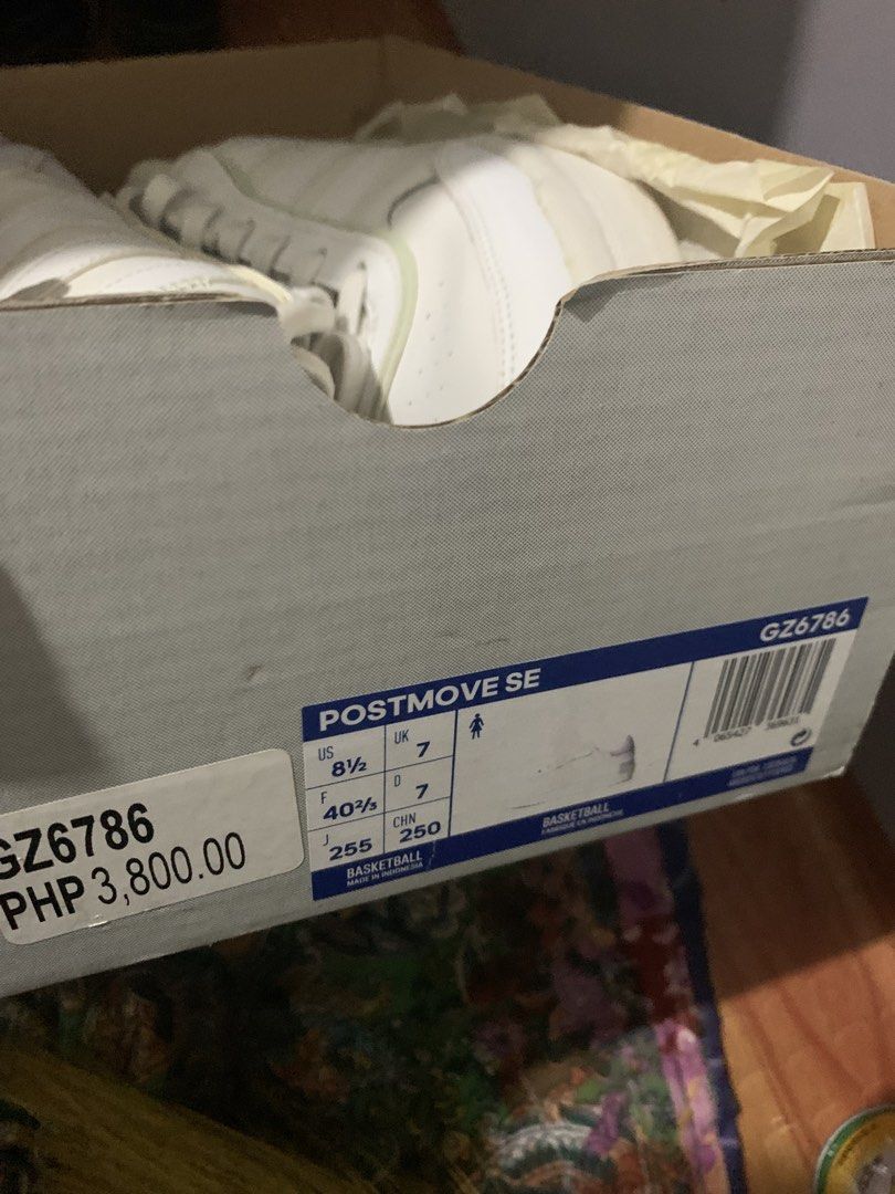 POSTMOVE SE (Category: Sneakers) located in Santa Rosa. Submitted by xoxoxmas (Listing ID 1468372813, Image 2). Description: US 8 1/2 UK 7 .