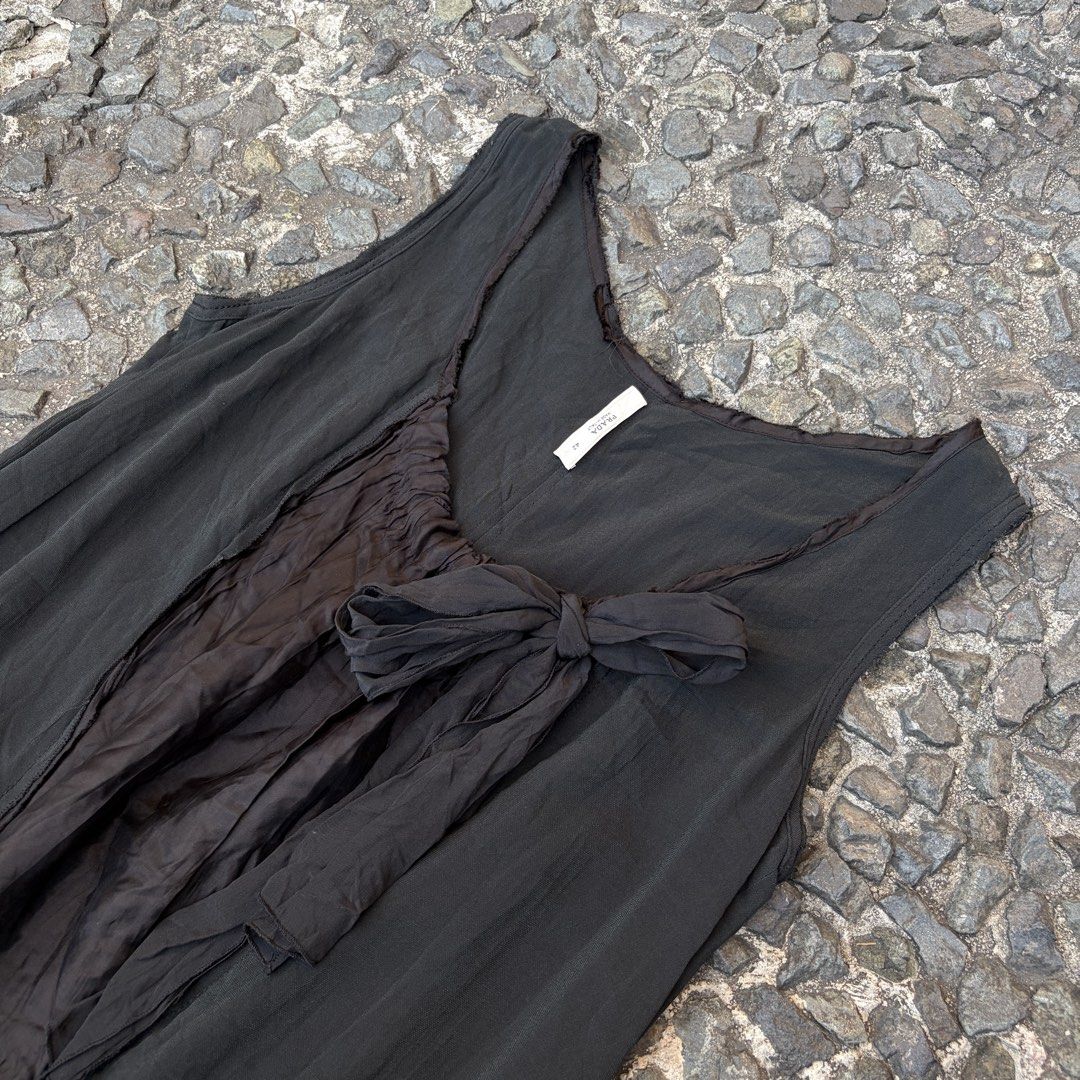 Prada Sleeveless Midi Dress 2008 (Category: Dresses) located in Manila. Submitted by stablesource (Listing ID 1468383575, Image 2). Description: Prada Sleeveless Midi Dress 2008 Size 42 Dimension: 18.5 Width 40 Full Length Excellent Kindly Check All Details Before Purchase🤝.