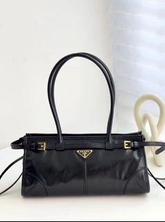 (Category: ) located in . Submitted by luxe.storee (Listing ID 1468363478, Image 1). Description: .