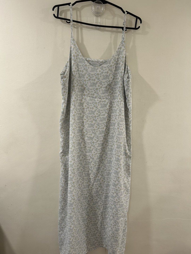 Preloved dresses (Category: Dresses) located in Manila. Submitted by quicklion.d82146 (Listing ID 1468461799, Image 3). Description: Some are branded. Some are not used at all. In good condition. PM for sizes.
