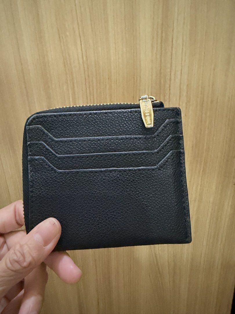 [Pre-loved] Original Charles & Keith Cardholder (Category: Wallets & Card holders) located in Caloocan City. Submitted by nanadoie_ (Listing ID 1468401849, Image 2). Description: Pre-loved ✨ Original ✨ No box Bought din also sa physical store but cant remember san branch Rfs: decluttering MOP: bpi/gcash MOD: j&t / lalamove / grab.