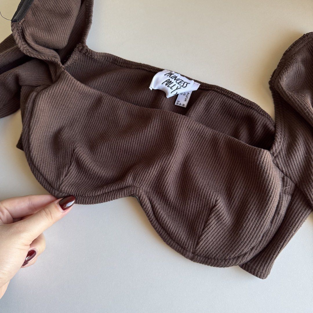 Princess Polly Brown Bustier Too (Category: Longsleeves) located in Santa Rosa. Submitted by ceyllective (Listing ID 1468371320, Image 2). Description: .