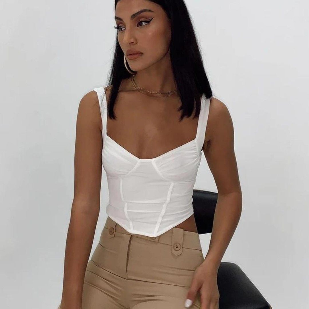 PRINCESS POLLY BRUNA TOP (Category: Sleeveless) located in San Pedro. Submitted by cyanide.slug.cat (Listing ID 1468411375, Image 1). Description: s-sm 30-36" bust 15.5-18" length.