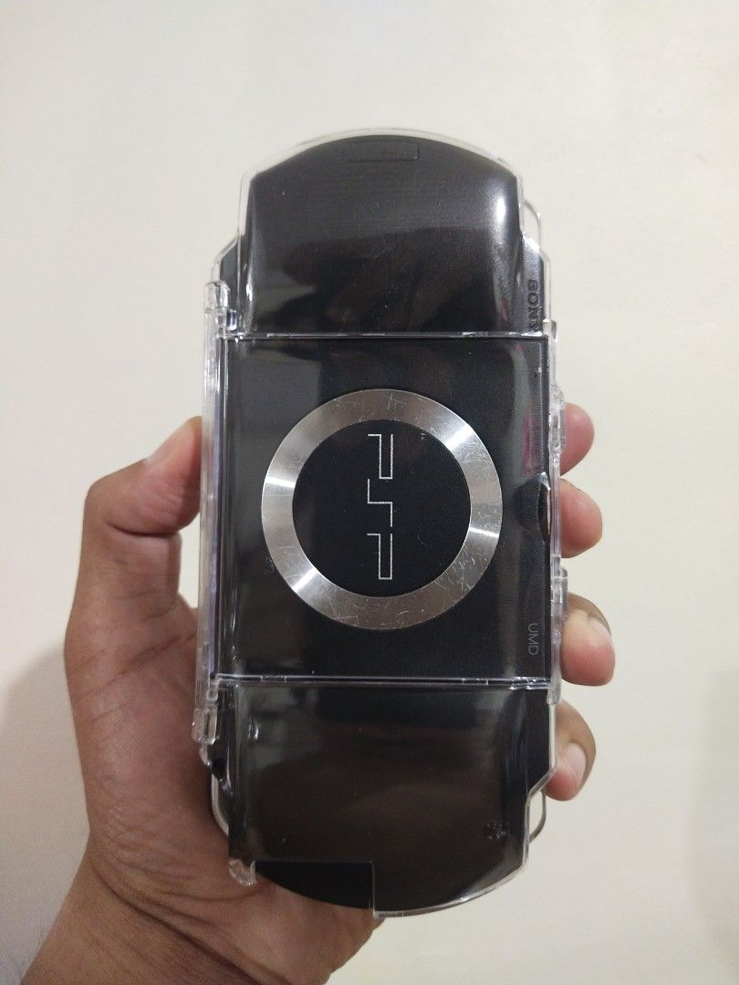 Psp 1000 phat fs! (Category: PlayStation) located in Binan City. Submitted by jenkinabad (Listing ID 1468435389, Image 2). Description: For Sale‼️ 🎮 PSP 1000 Black — ₱2999 • 🔋 With battery • 🔌 With charger • 💾 16GB Memory card -with Games and Themes 👝With hard case • 💿6.61 Ark 4 firmware version latest Option • 💾 8gb 2,500 only • 🟢 No issue/ Prestine condition • 🟢Very Good condition /No Ghost 👻 movement 🟢Crispy buttons all working • ⚠️