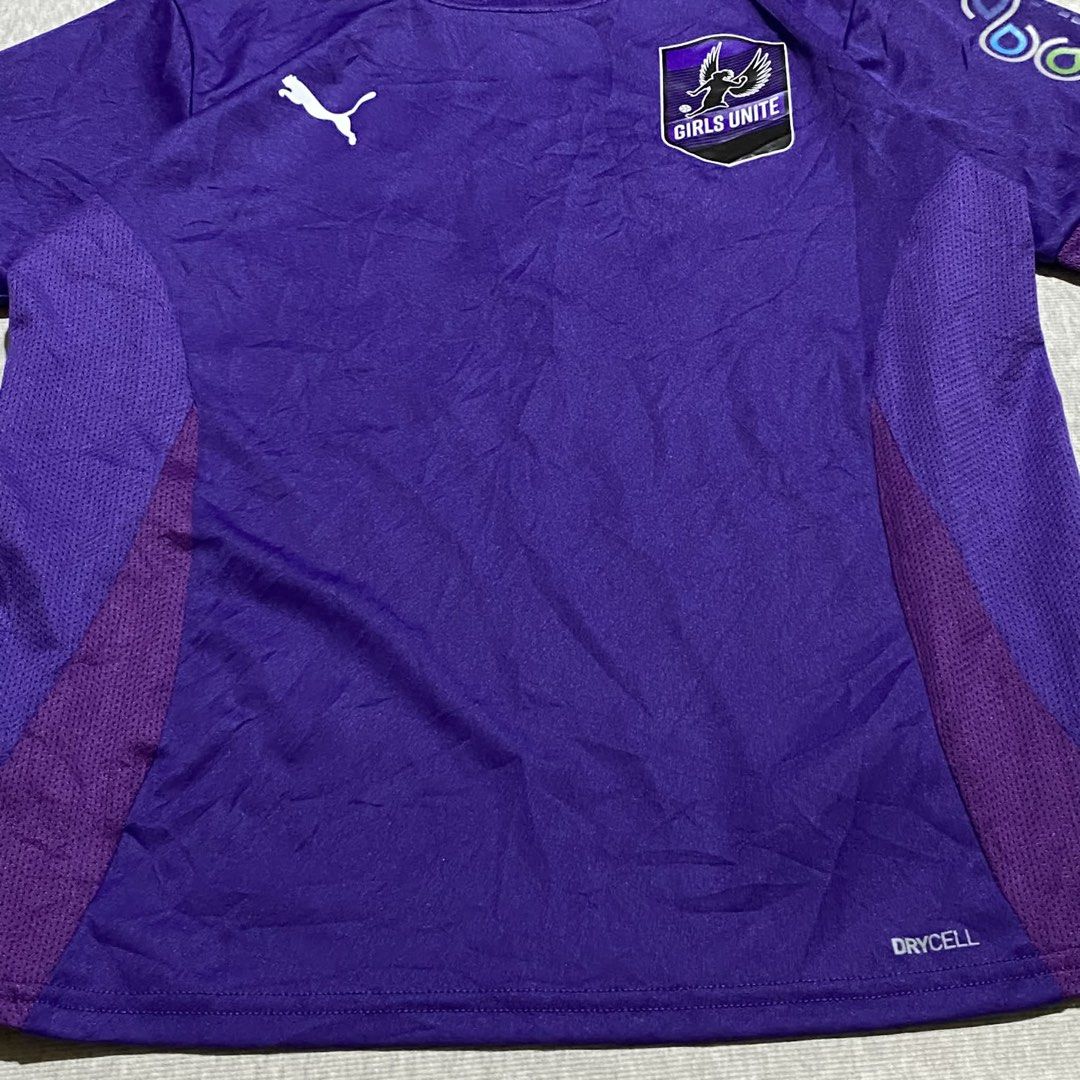 Puma Football Jersey (Category: Activewear) located in Mabalacat. Submitted by stellargarments (Listing ID 1468334041, Image 3). Description: PWEDE FOR RUNNING WALKING ETC.. Length : 22 Width : 17 Condition : 9.5/10 BUONG BUO LAHAT NG LOGOS WALANG RUNS SUPER NICE & KINIS! VERY COMFY & SMOOTH ON SKIN NEED WASH NO MAJOR STAIN FRESH FROM BALE.