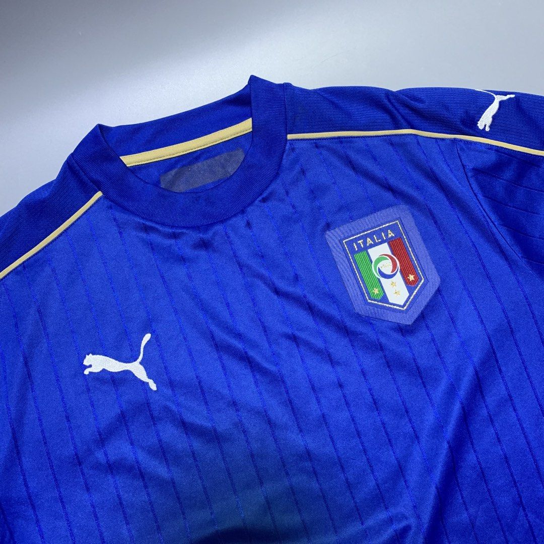 PUMA ITALY 2016/17 HOME JERSEY (Category: Activewear) located in Cabanatuan. Submitted by _w2keed (Listing ID 1468412293, Image 3). Description: Size: L (W22' x L28'-29') Condition: 9.5/10 Color rate: 10/10 Issue/s: print, minimal pull thread.