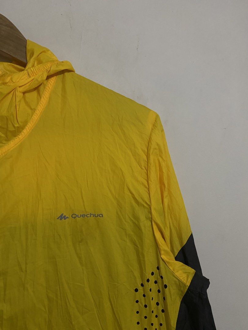 Quechua Lightweight Running / Trail Helium Series Windbreaker Jacket (Category: Activewear) located in Calamba. Submitted by zeusthriftfinds (Listing ID 1468458085, Image 3). Description: Quechua Lightweight Running / Trail Helium Series Windbreaker Jacket -Packable / Windproof •Size Medium •Width: 20.5 •Length: 26 •Excellent Condition •Color Rate: 9.8/10 •Issue: Slight Needs Wash 📍Calamba, Laguna 🏷️ 780 + sf 📩.
